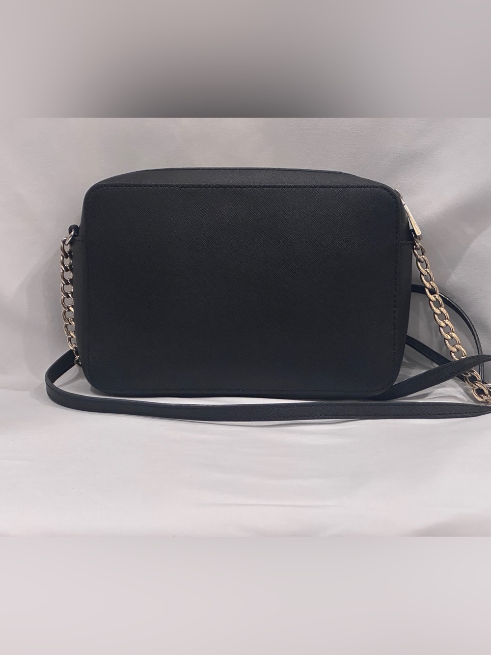 Michael Kors Jet Set Black Crossbody Bag Gold Hardware - Picture 2 of 12